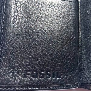 Fossil Quad Fold Wallet
